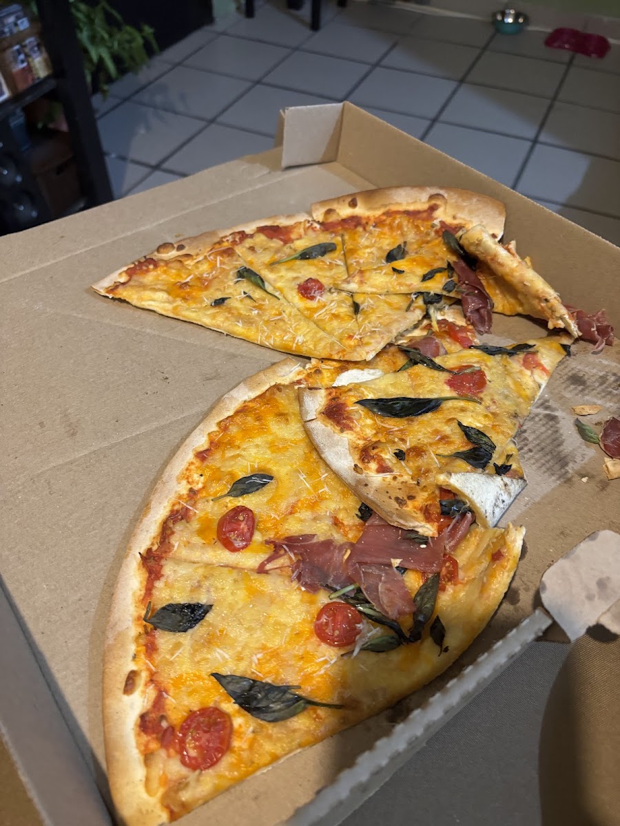 Fine Herbs Pizza-2